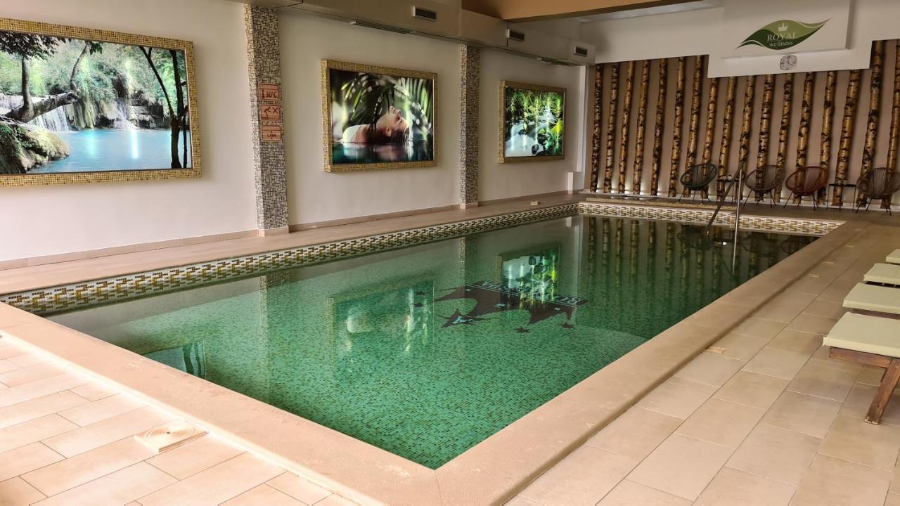 Hotel Royal Spa บันยา โควิลยาชา ภายนอก รูปภาพ