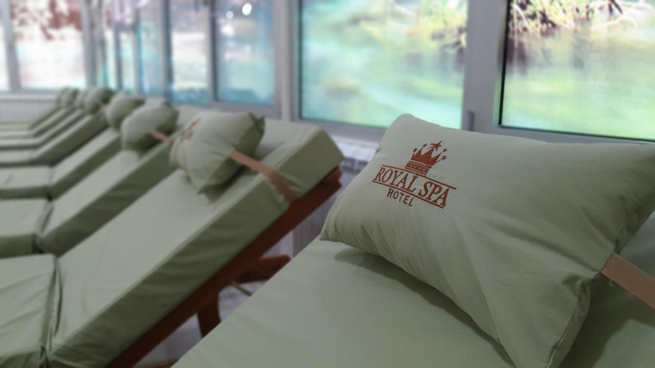 Hotel Royal Spa บันยา โควิลยาชา ภายนอก รูปภาพ