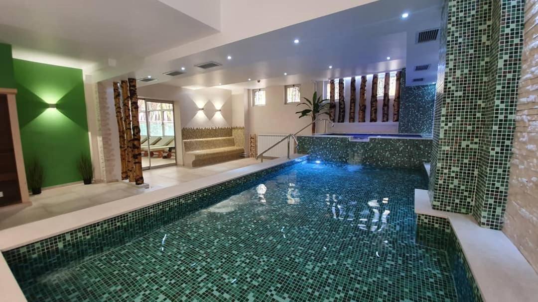 Hotel Royal Spa บันยา โควิลยาชา ภายนอก รูปภาพ