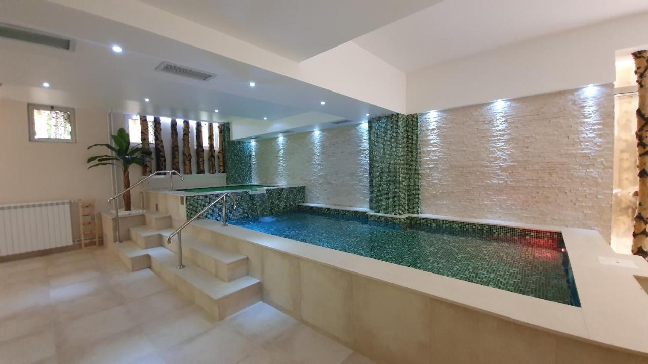 Hotel Royal Spa บันยา โควิลยาชา ภายนอก รูปภาพ